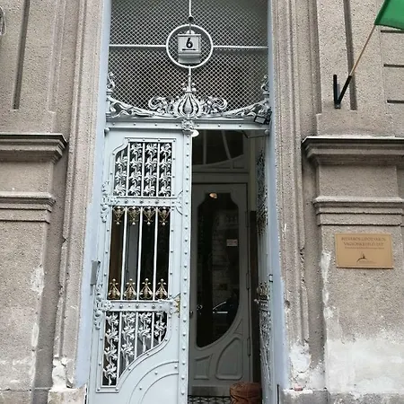 Garibaldi Apartman * Budapeşte